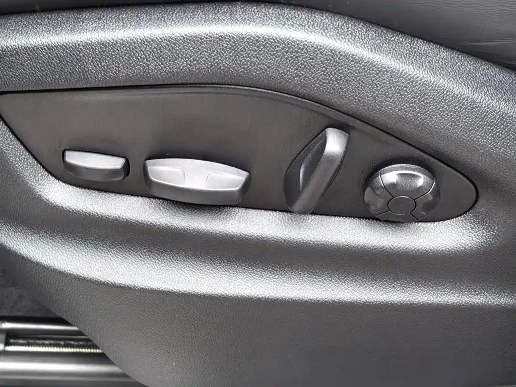 Porsche Cayenne 2025 — фото 31