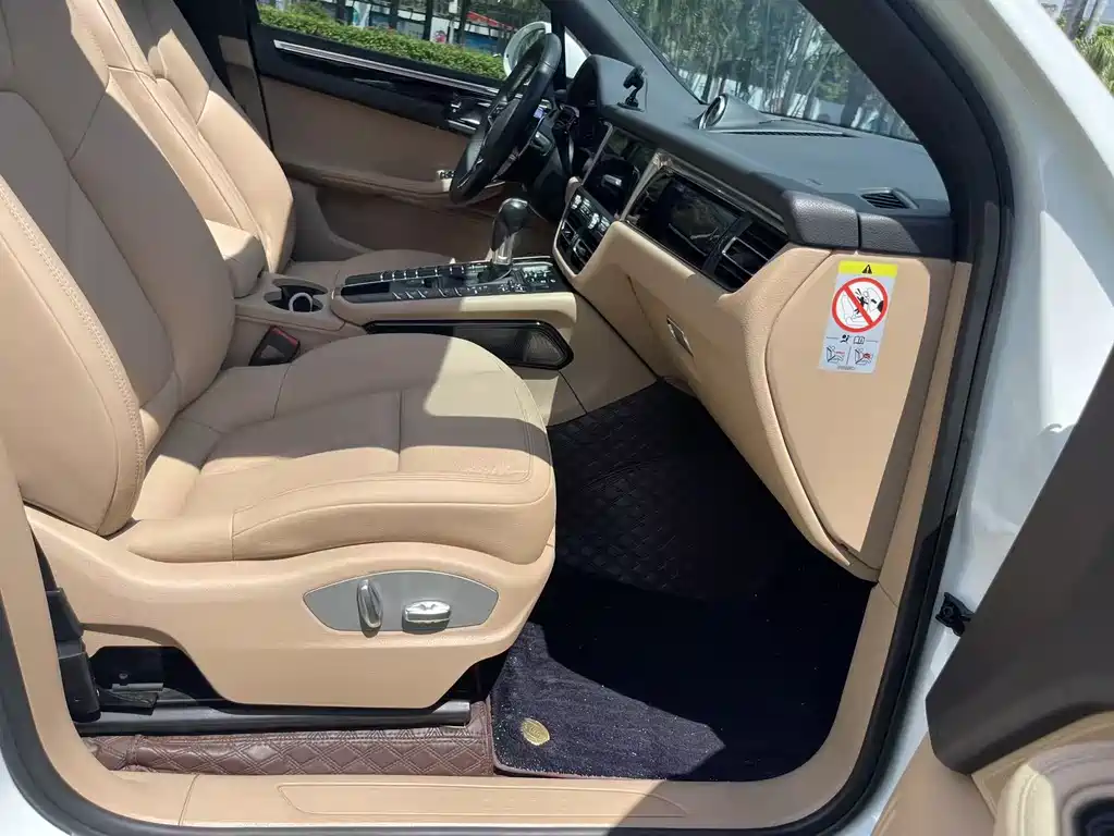 Porsche Macan 2019 — фото 13
