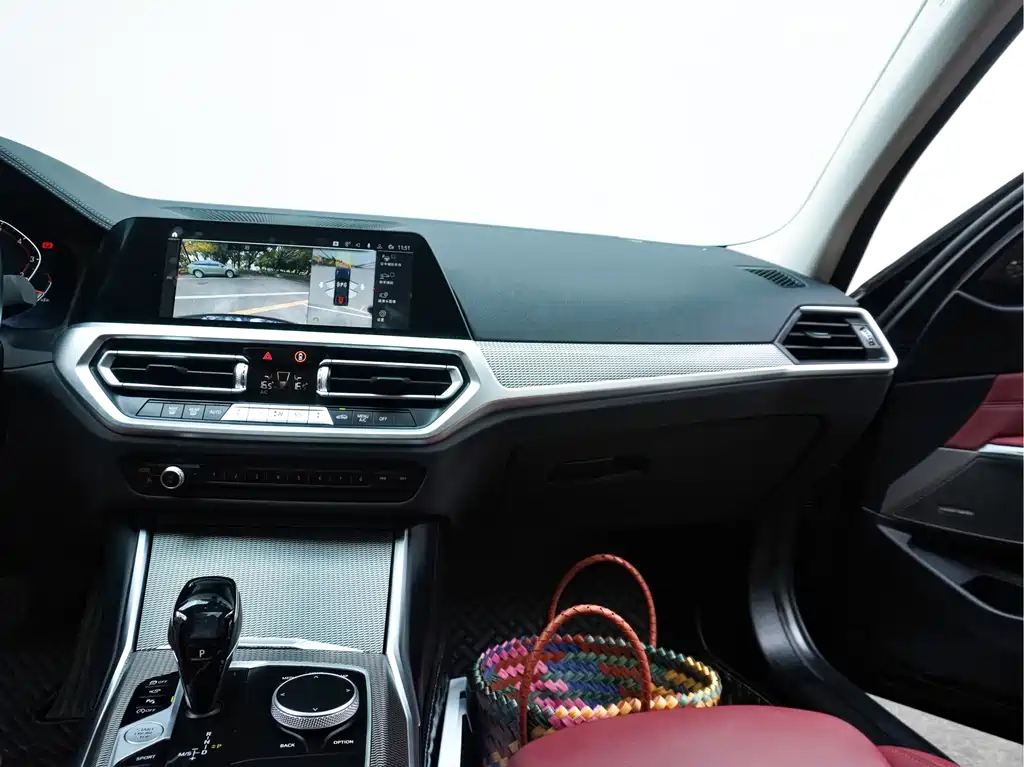 BMW 3 Series 2021 — фото 17