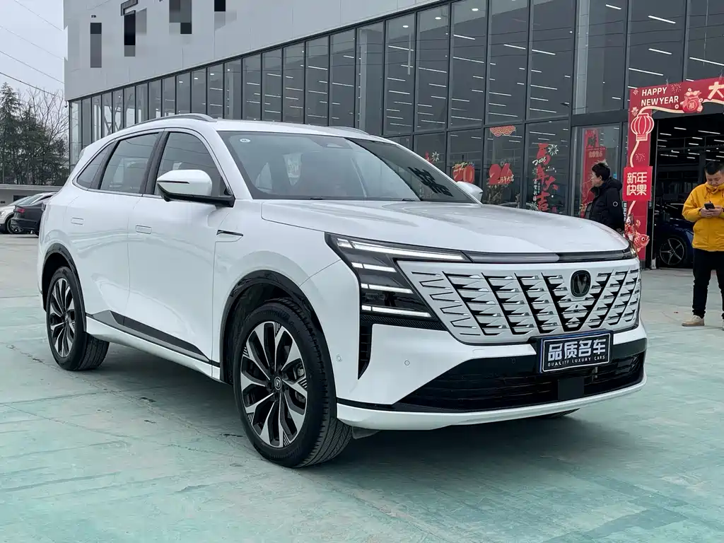 Changan CS75 PLUS 2025 — фото 3