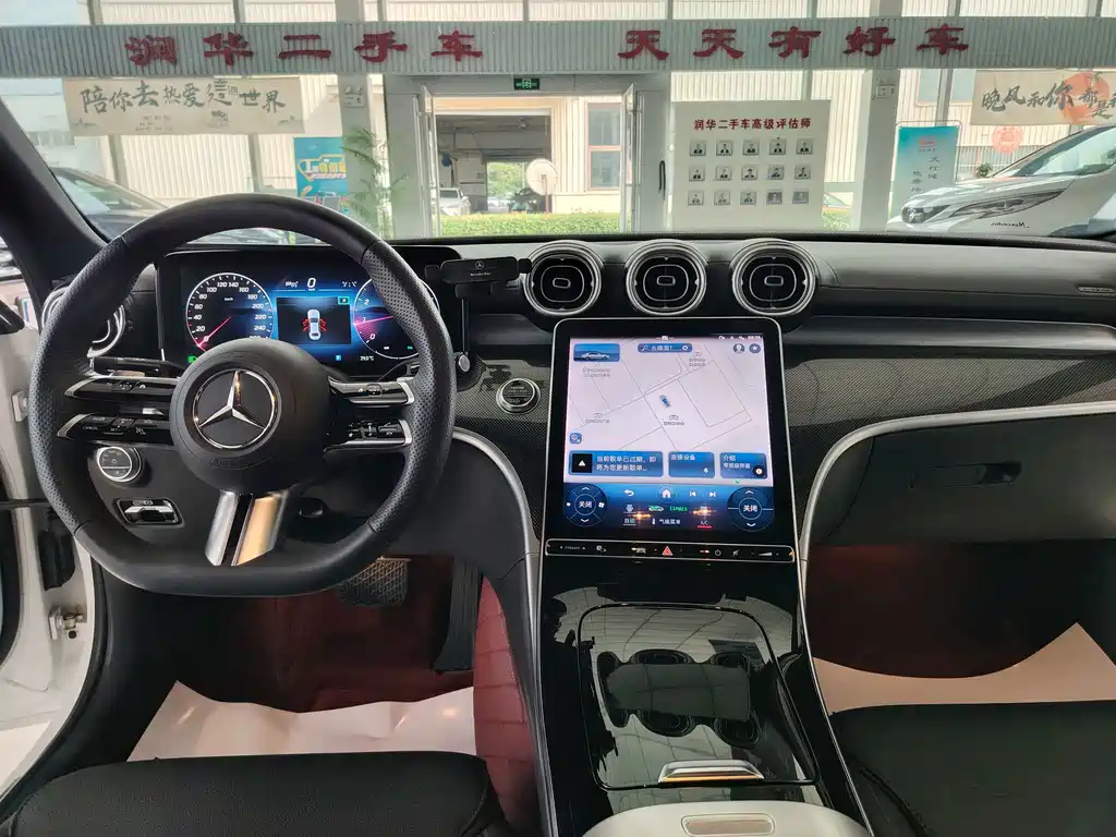 Mercedes-Benz C-Class 2023 — фото 8