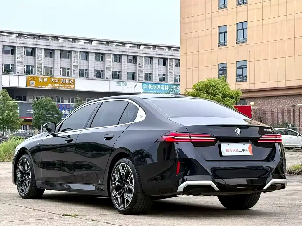 BMW 5 Series 2025