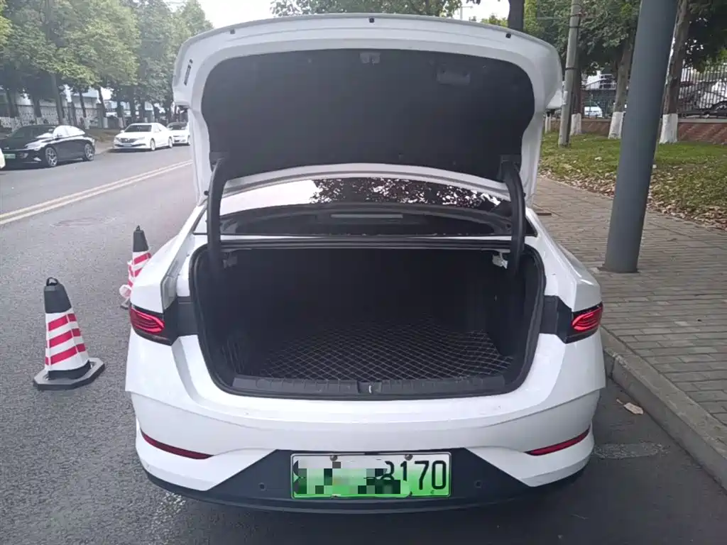 BYD Qin PLUS 2025 — фото 19
