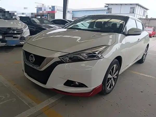 Nissan Bluebird 2020