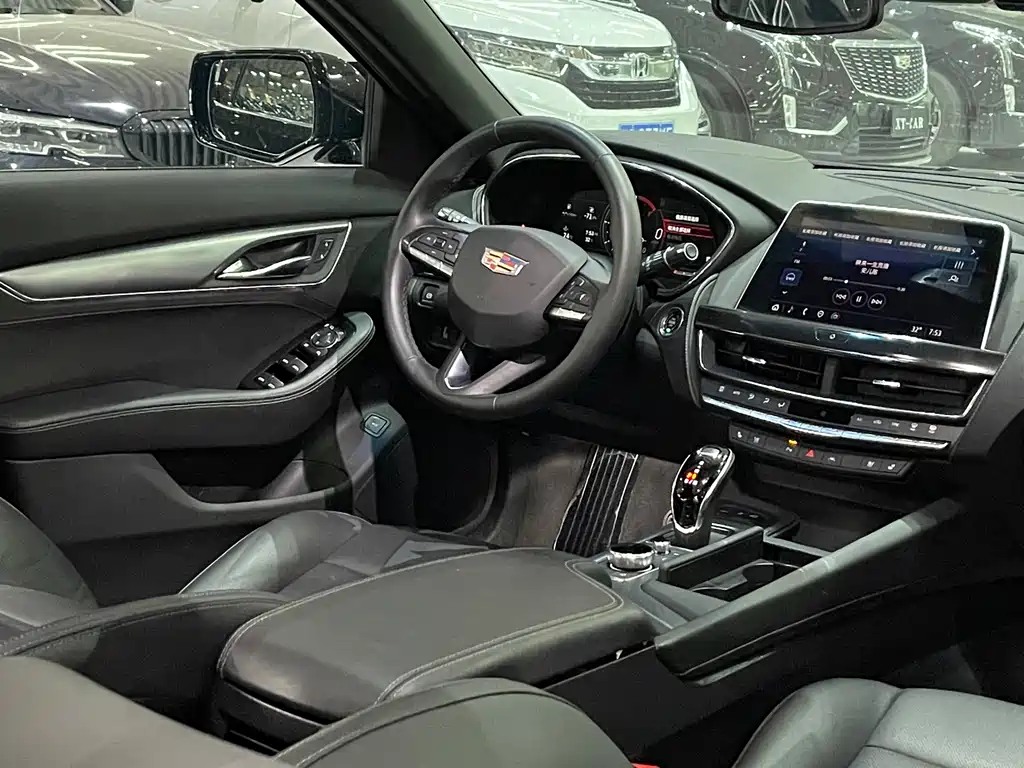 Cadillac CT5 2023 — фото 12