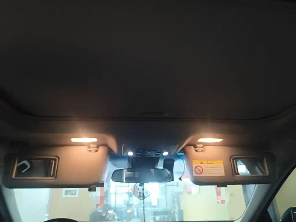 Toyota Camry 2018 — фото 18