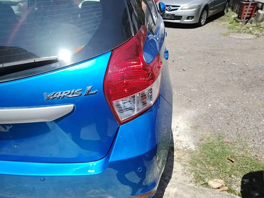 Toyota Yaris L 2015 — фото 24