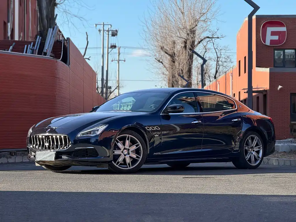 Maserati Quattroporte 2021 — фото 1