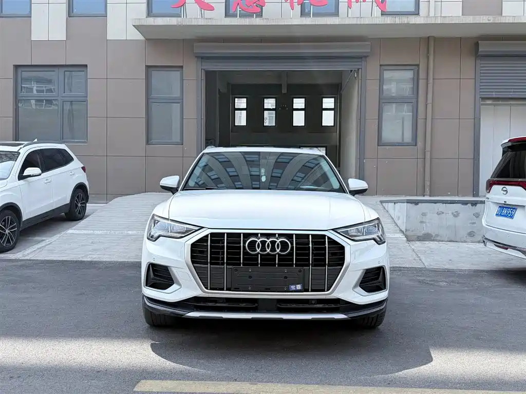 Audi Q3 2023 — фото 2