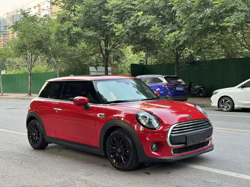 MINI MINI 2020