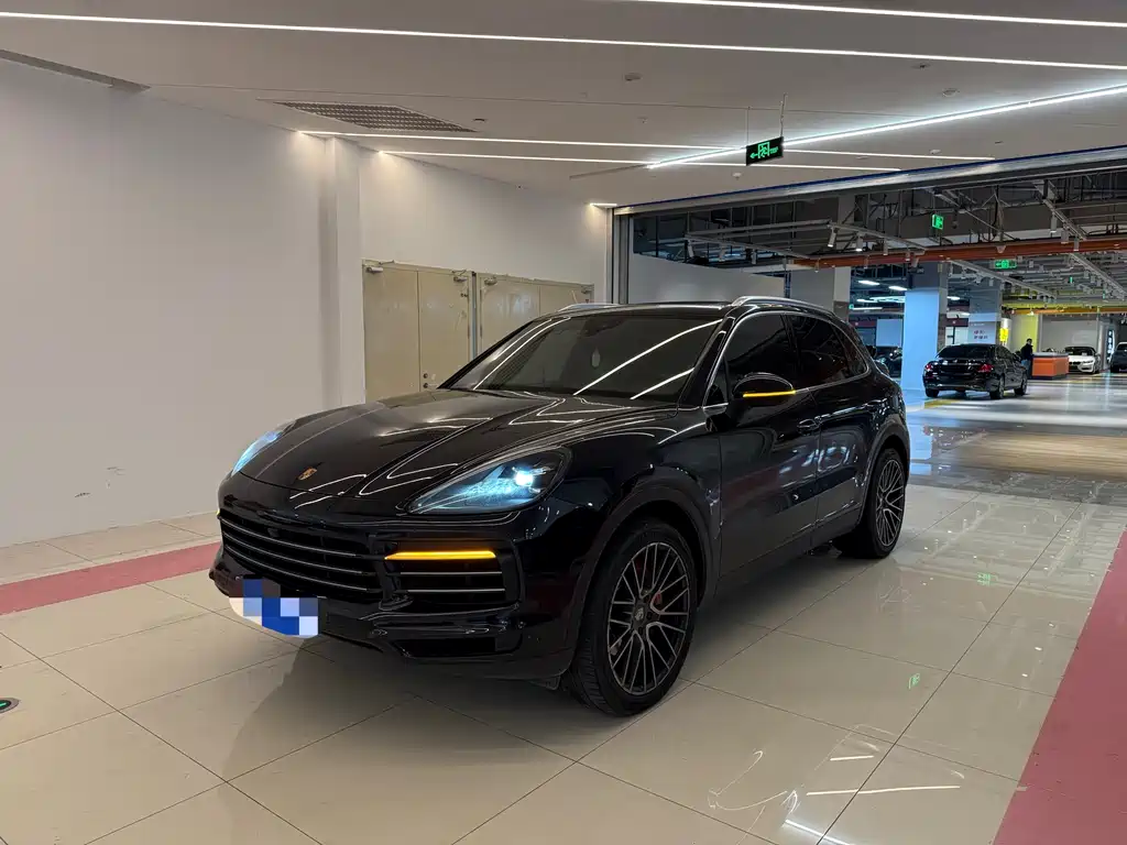Porsche Cayenne 2019 — фото 1