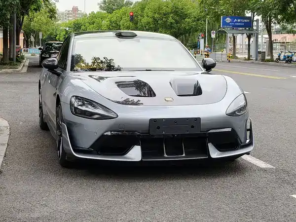 Xiaomi SU7 Ultra 2025