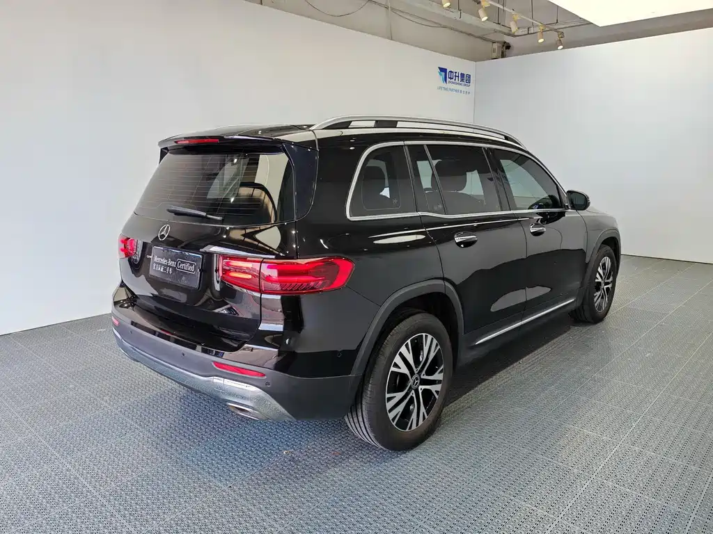Mercedes-Benz GLB 2024