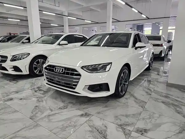 Audi A4L 2021