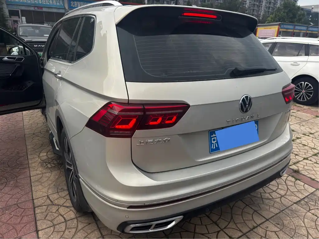 Volkswagen Tiguan L 2023 — фото 19