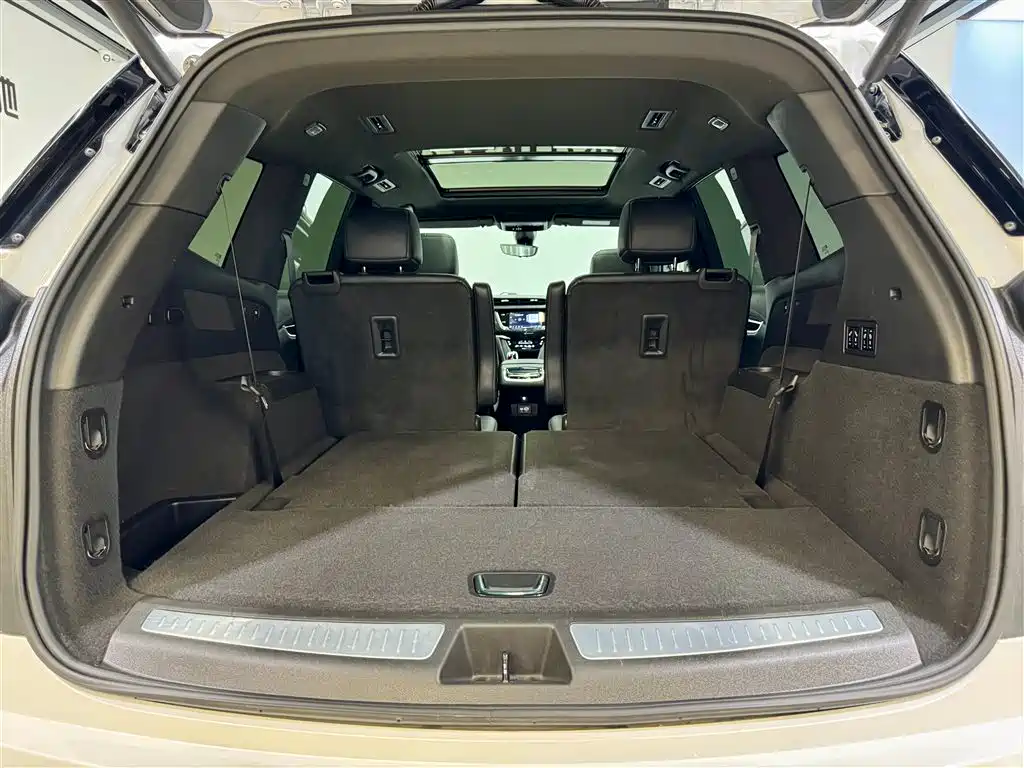 Cadillac XT6 2022 — фото 12