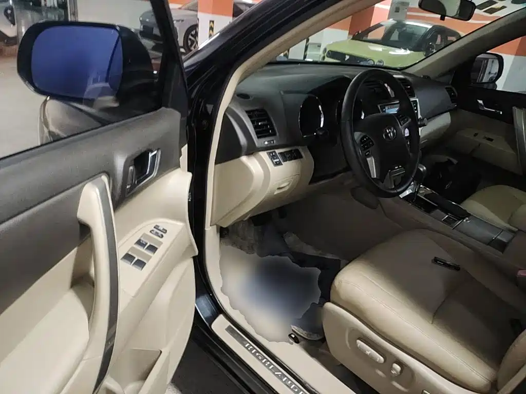 Toyota Highlander 2015 — фото 16