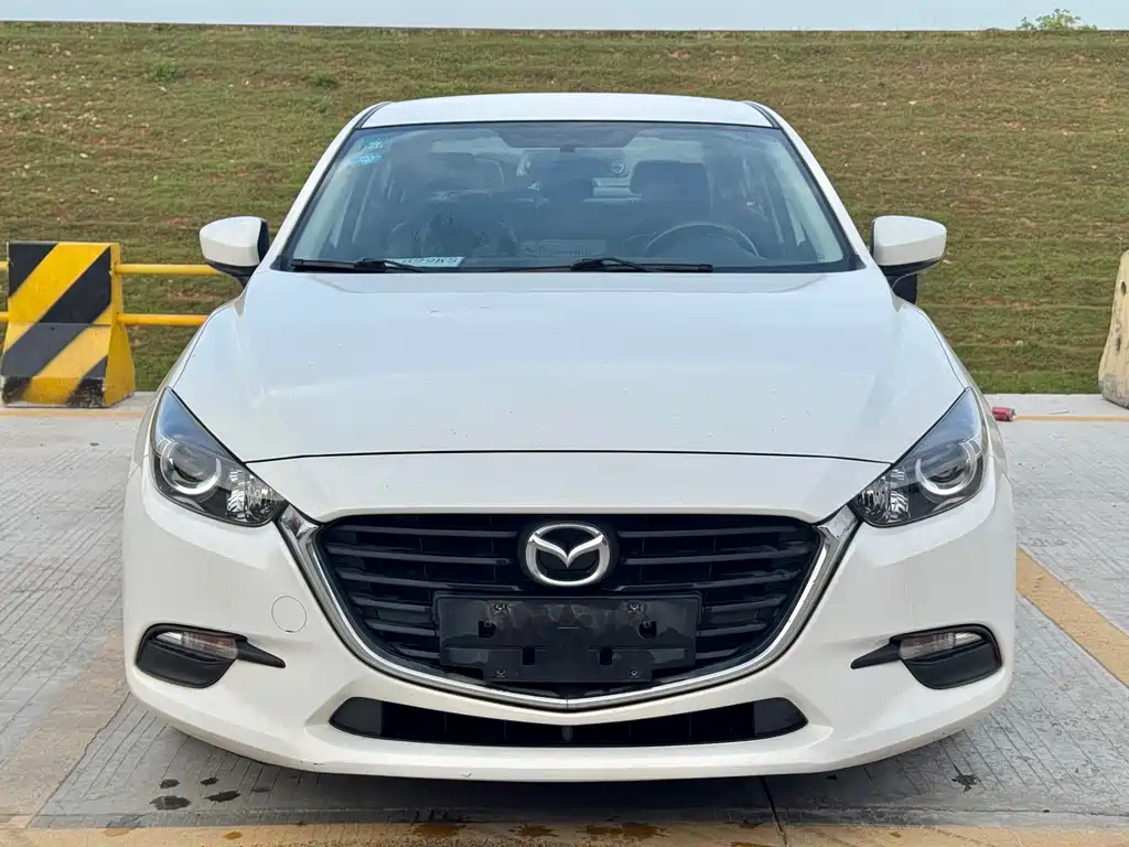 Mazda 3 Axela 2019 — фото 2
