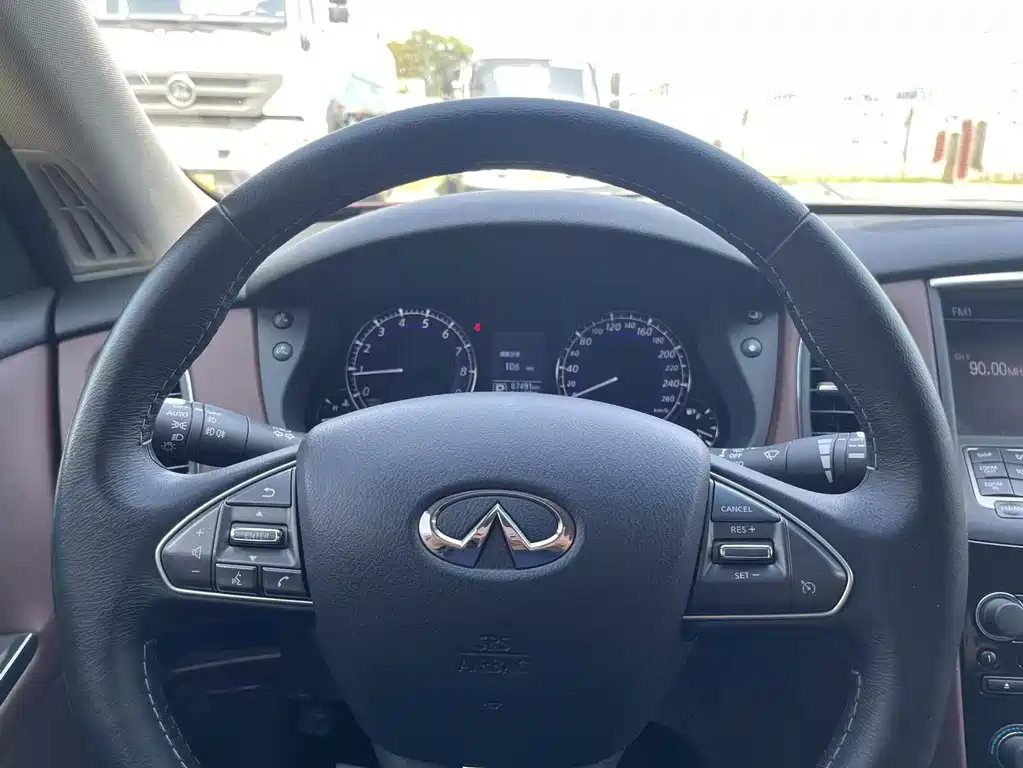 Infiniti QX50 2016 — фото 22