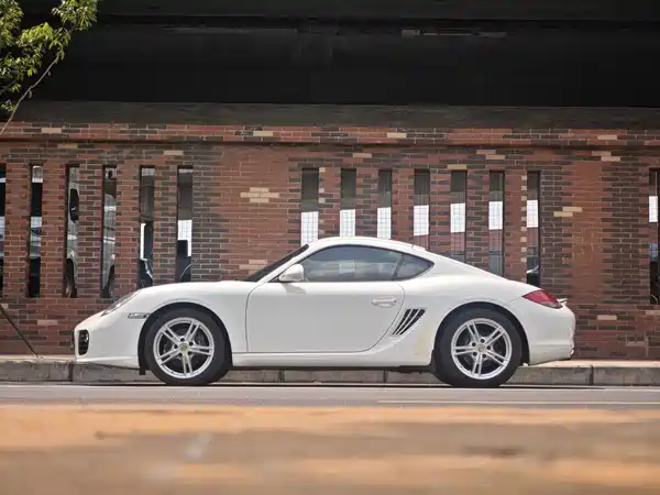 Porsche Cayman 2012