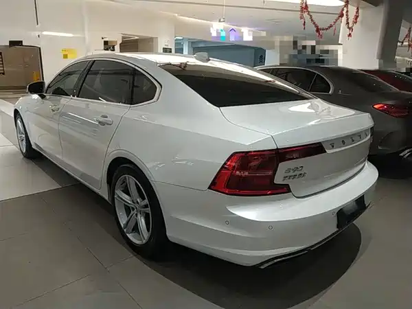 Volvo S90 2018