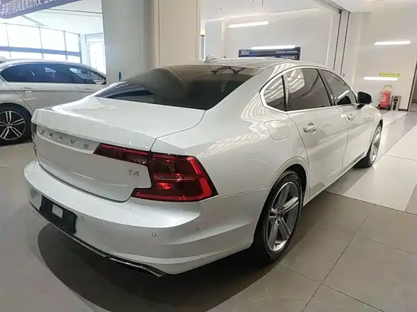 Volvo S90 2018