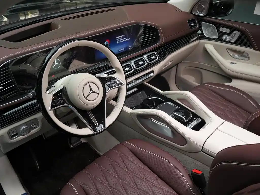 Mercedes-Benz GLS — фото 10