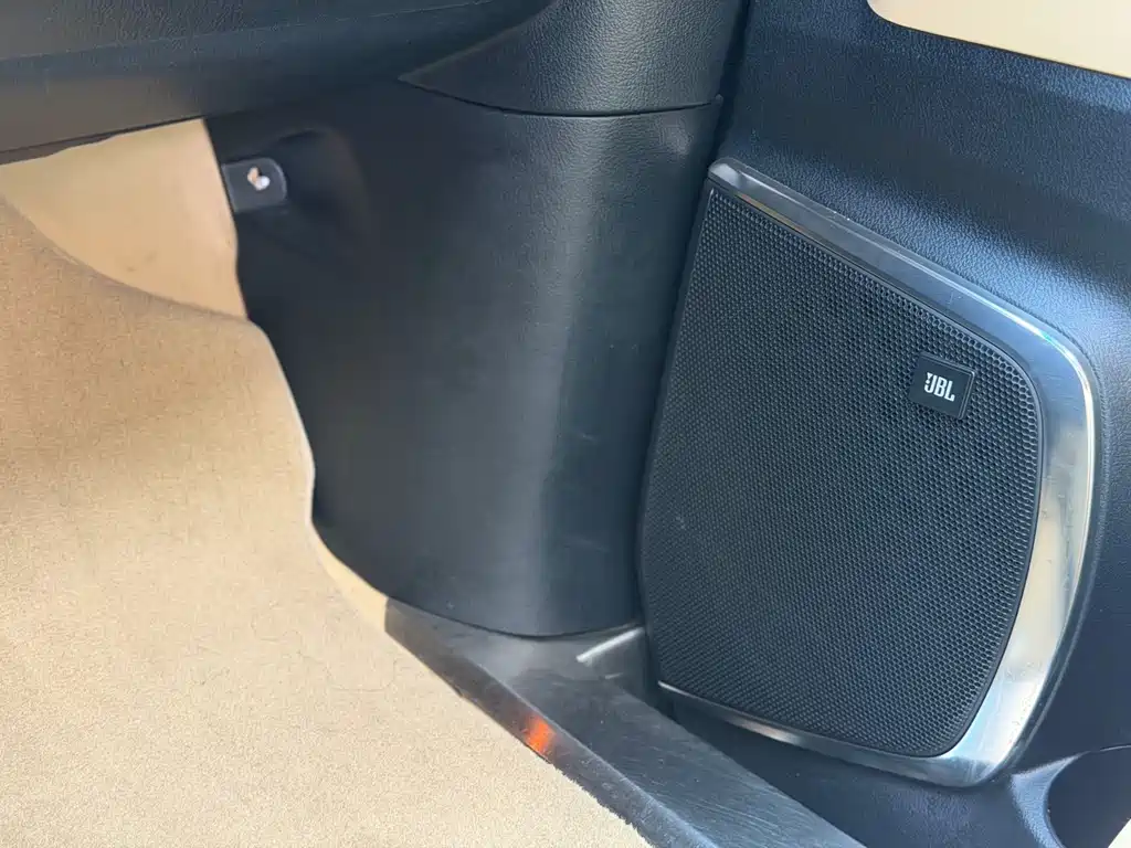 Toyota Alphard 2018 — фото 13