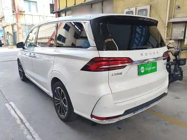 Roewe iMAX8 2024