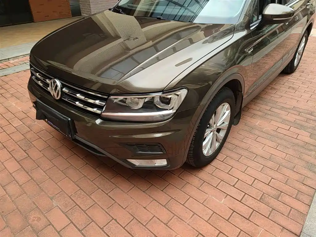Volkswagen Tiguan L 2017 — фото 24