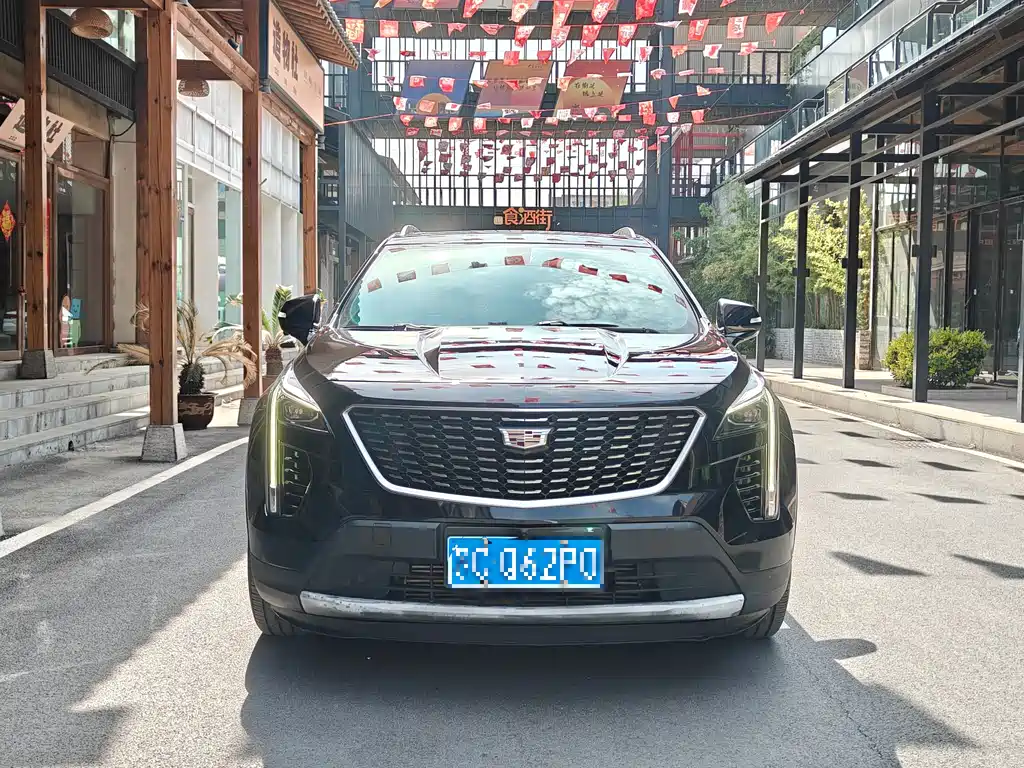 Cadillac XT4 2020 — фото 2