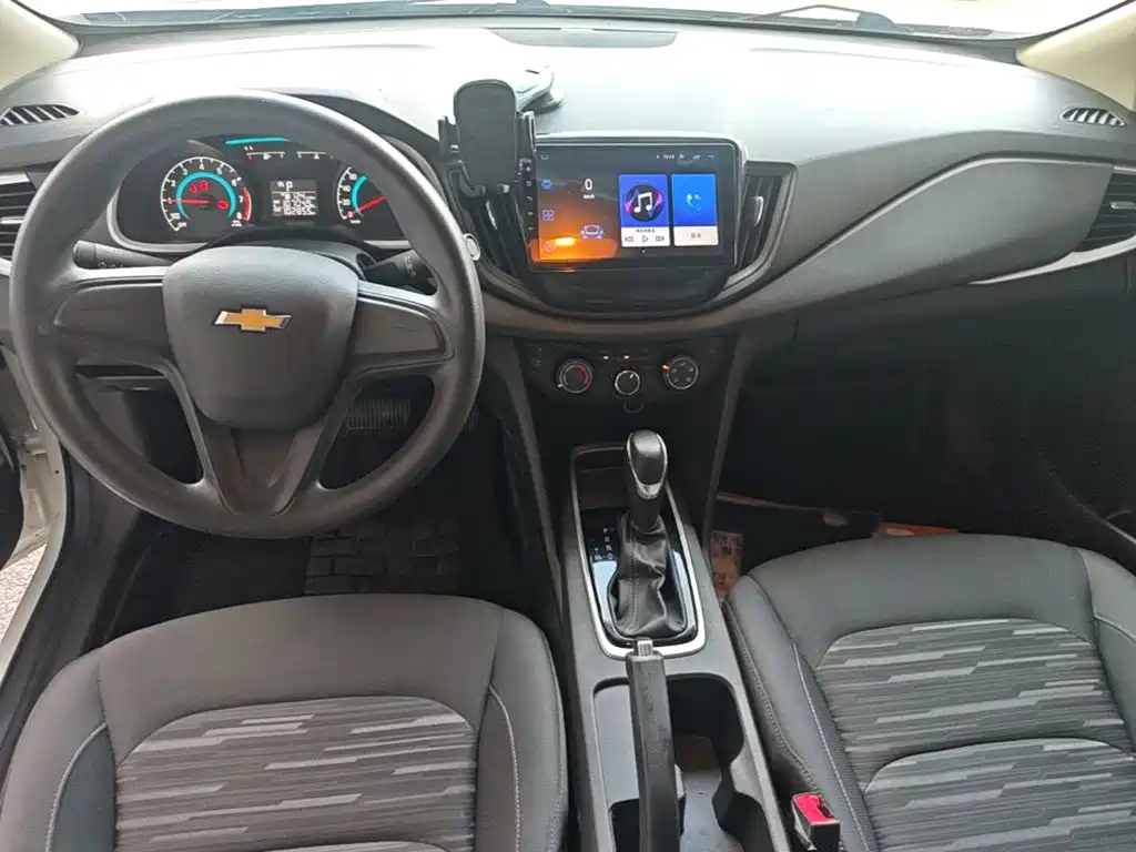 Chevrolet Cavalier 2019 — фото 10
