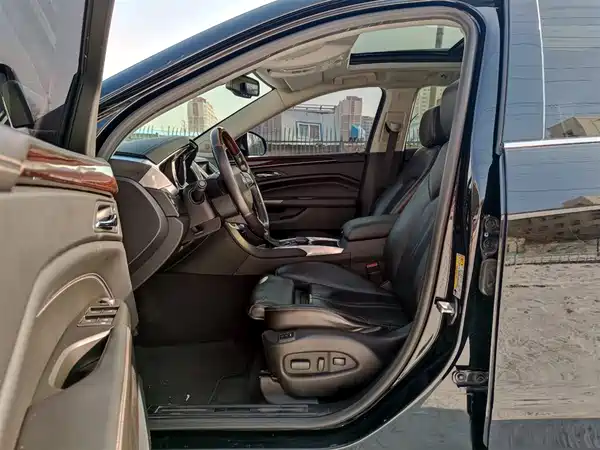 Cadillac SRX 2012