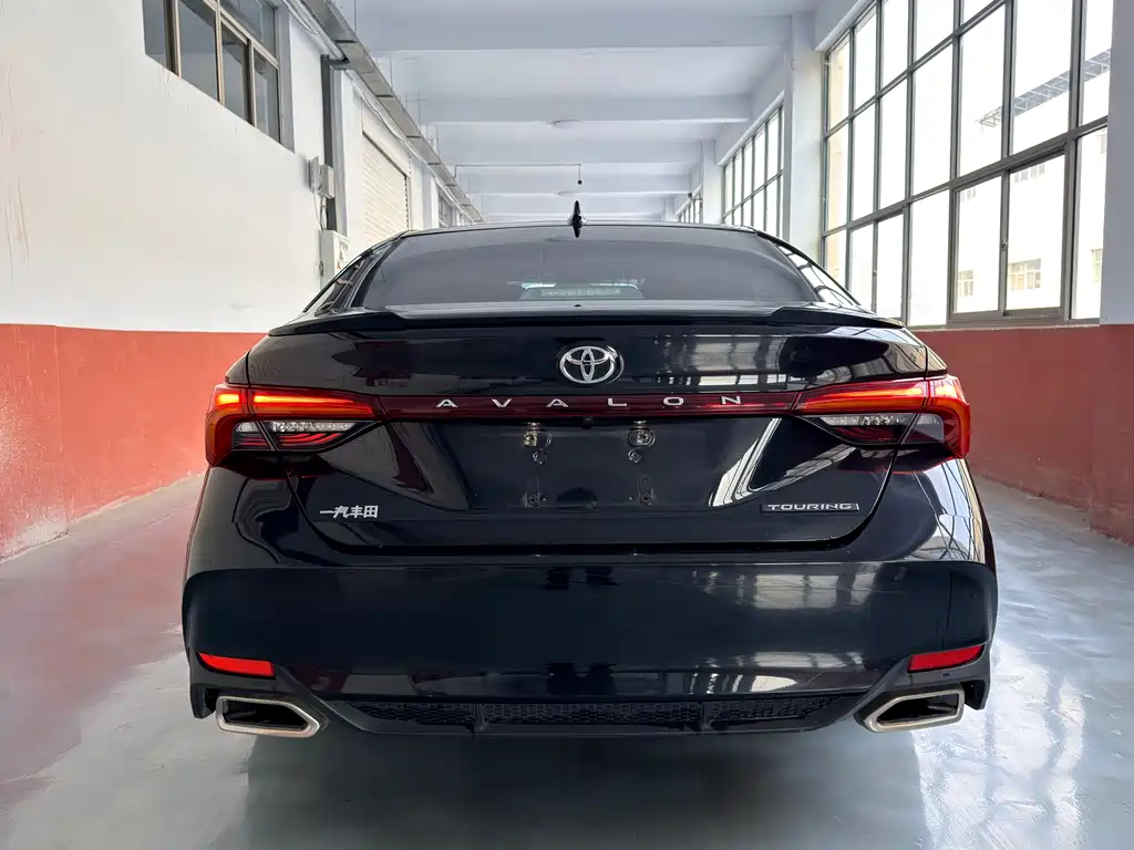 Toyota Avalon 2019 — фото 10