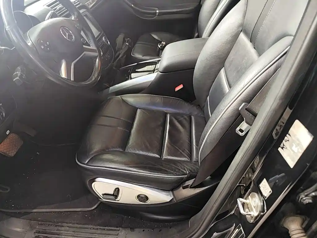 Mercedes-Benz R-Class 2017 — фото 15