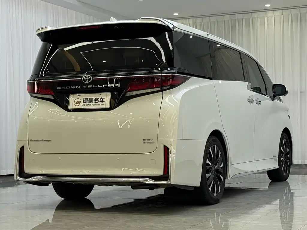 Toyota Vellfire 2026 — фото 8
