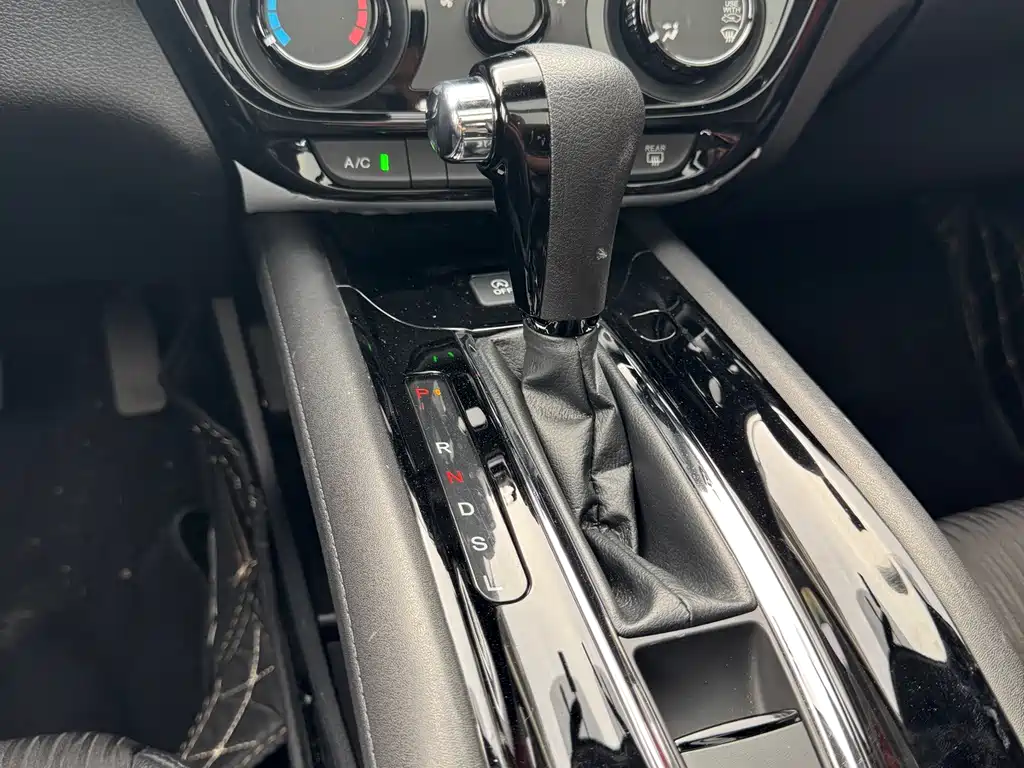 Honda Vezel 2020 — фото 10