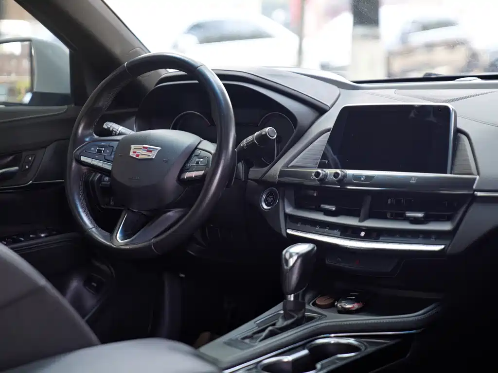 Cadillac CT4 2020 — фото 12