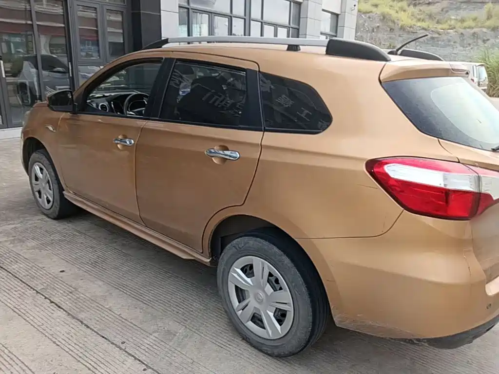 Venucia T70 2015