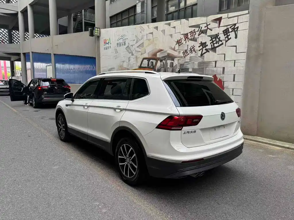 Volkswagen Tiguan L 2019 — фото 4