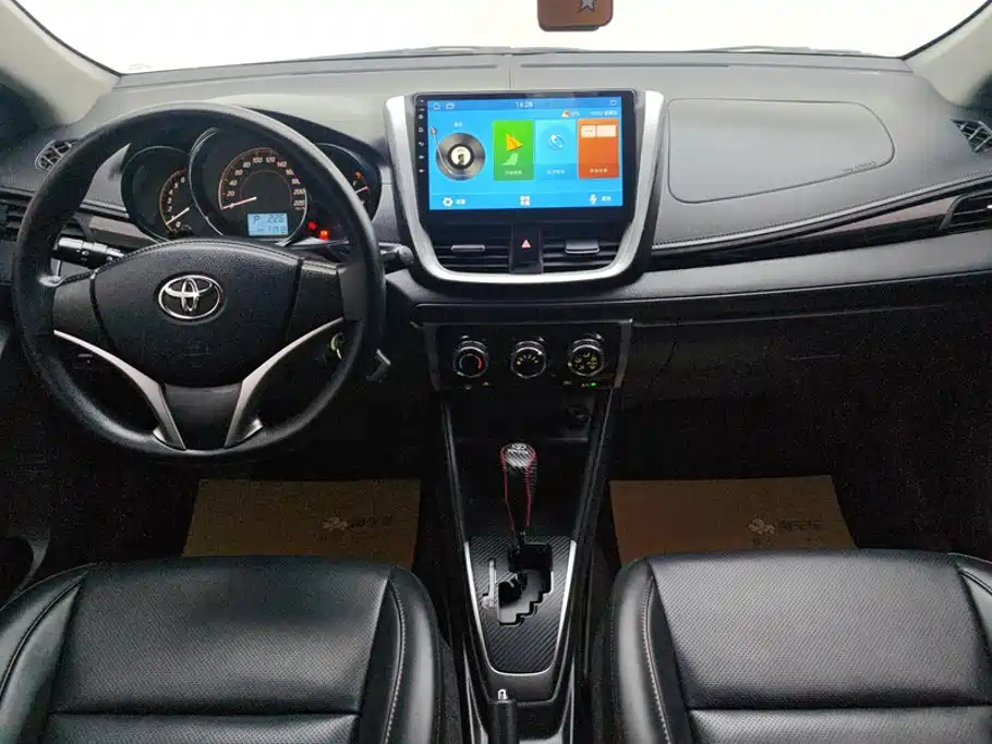 Toyota Yaris L 2021 — фото 12
