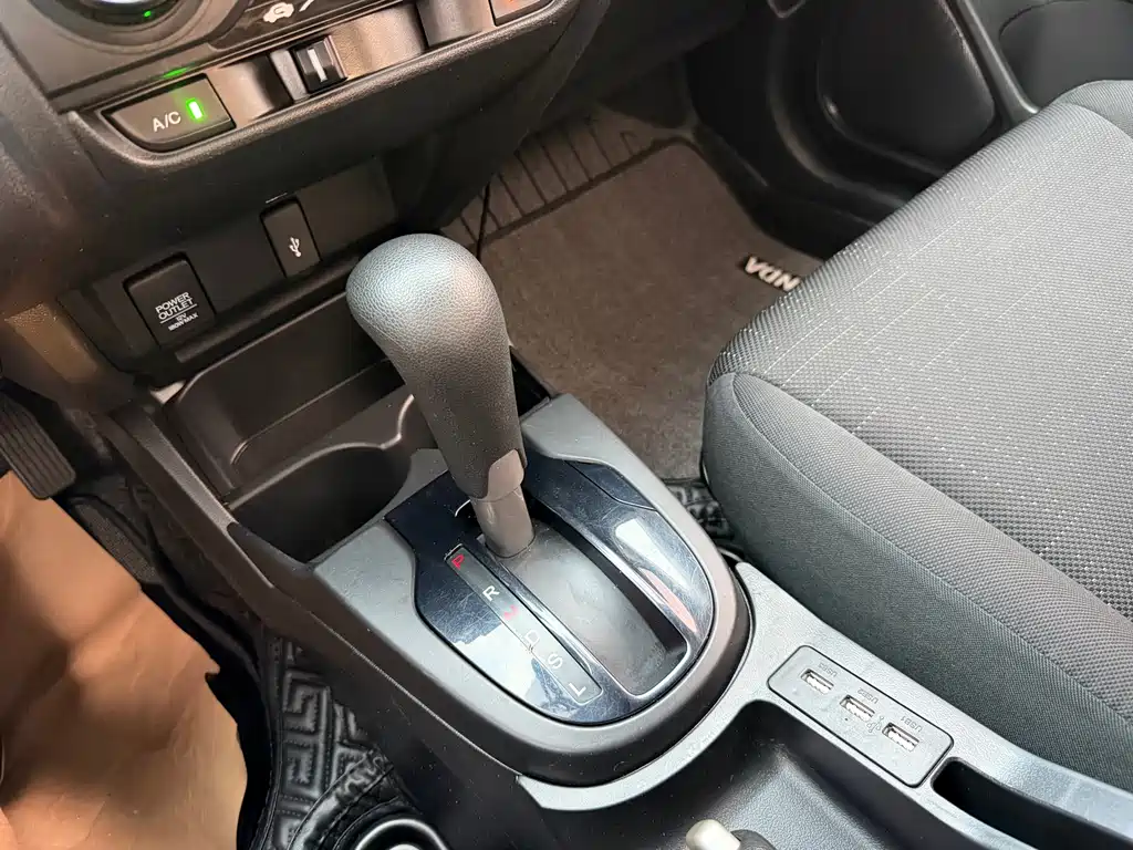 Honda Fit 2018 — фото 10