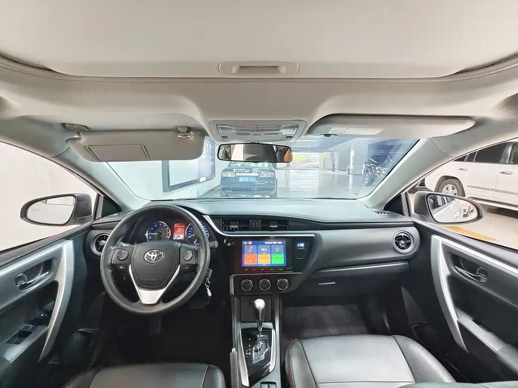 Toyota Corolla 2018 — фото 4