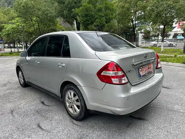 Nissan Tiida 2008