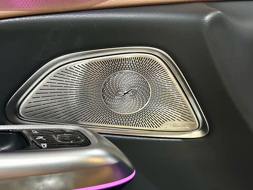 Mercedes-Benz E-Class 2025 — фото 17