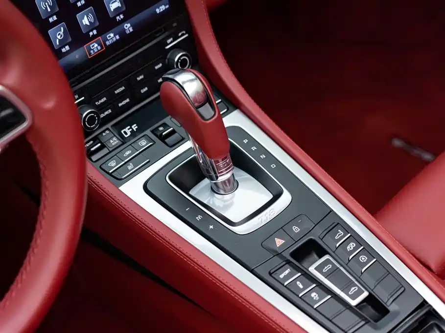 Porsche 718 2025 — фото 15