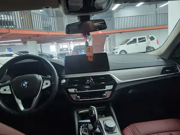 BMW 5 Series 2023