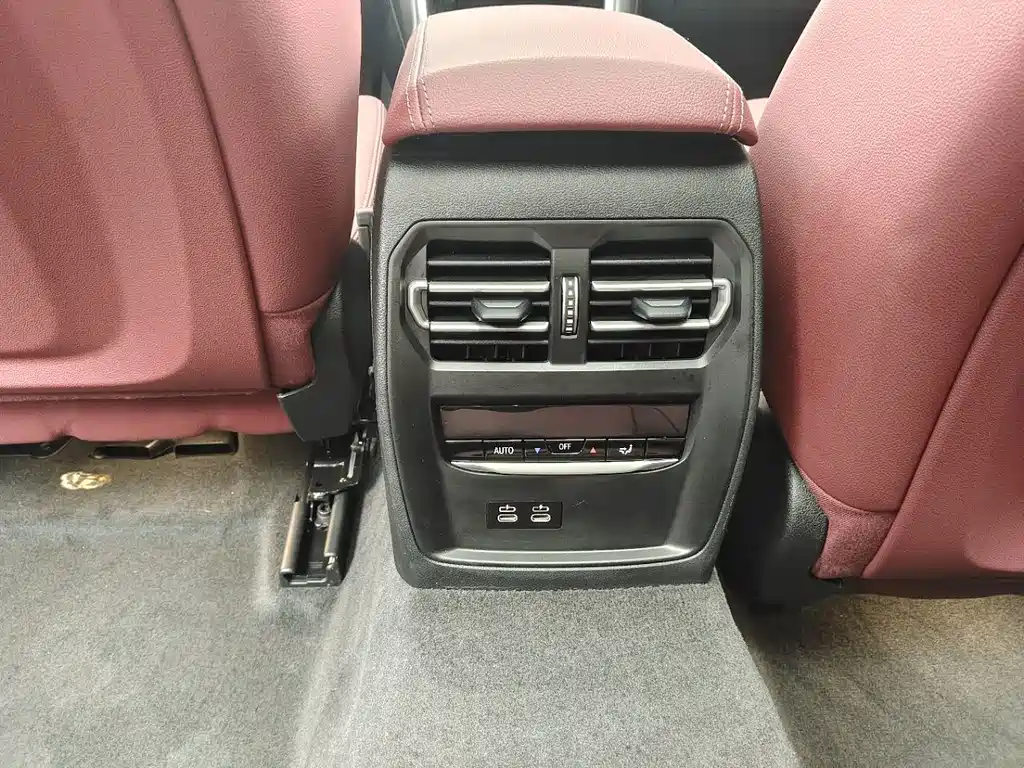 BMW 3 Series 2023 — фото 14