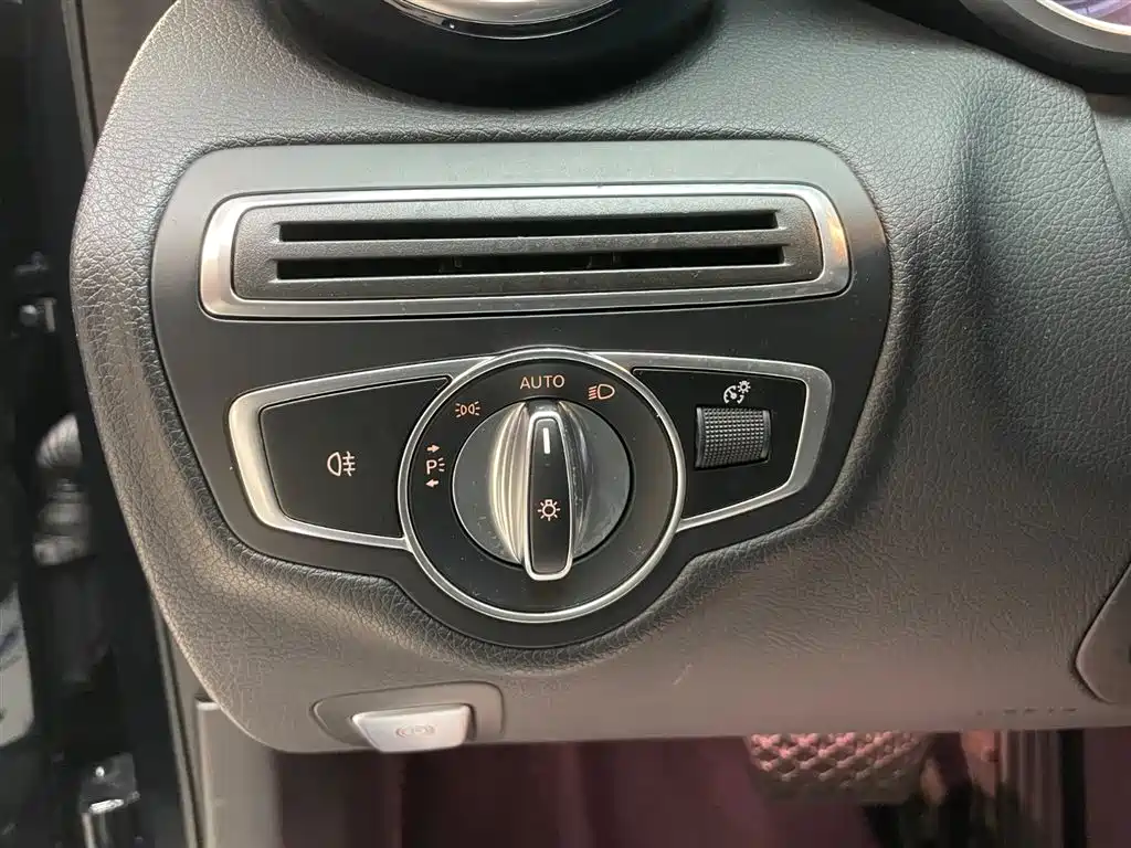 Mercedes-Benz C-Class 2021 — фото 16
