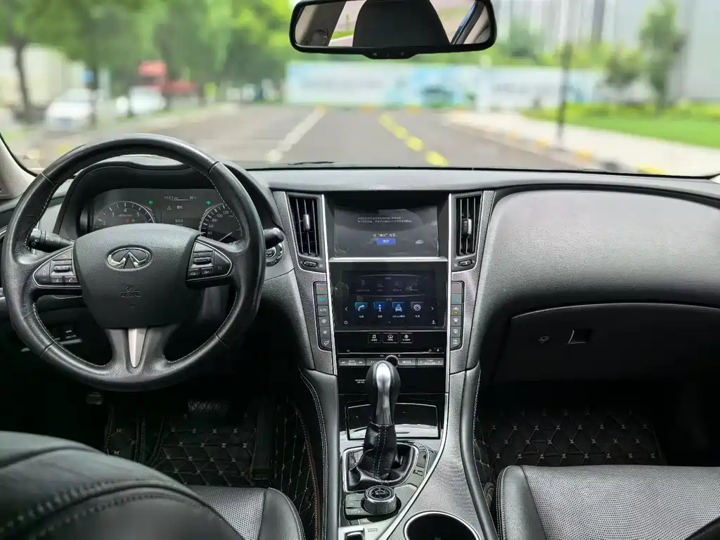 Infiniti Q50L 2017